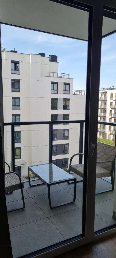 Airport Apartment Varsovia Exterior foto