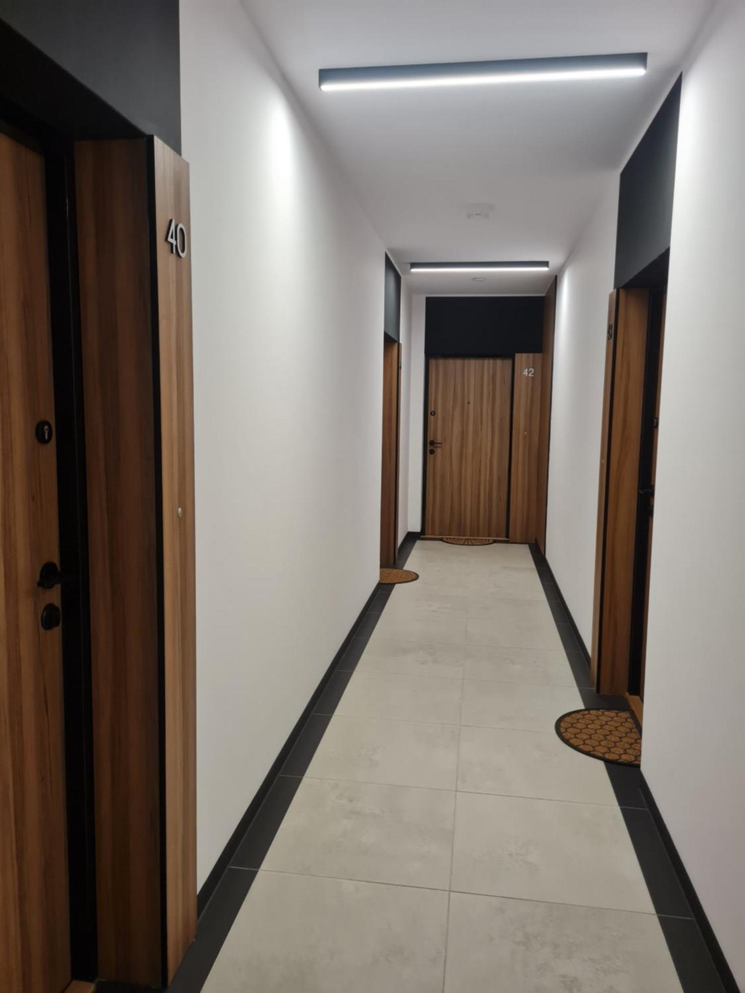 Airport Apartment Varsovia Exterior foto